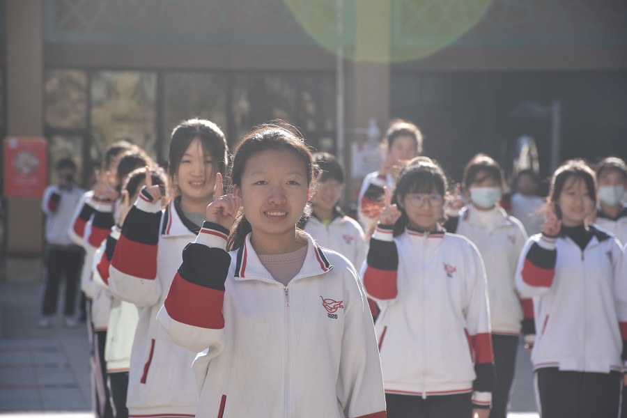 3-学生参加快闪活动