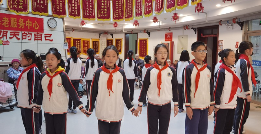 合唱《歌唱祖国》